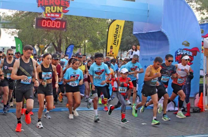 Salida del 5K y 10K Super Héroes Run